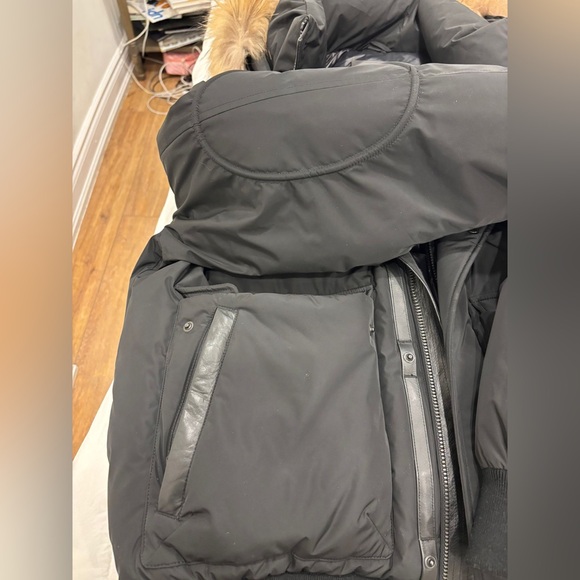 Men’s Mackage Puffer Bomber (Nathan) with removable natural fur trim - Picture 7 of 9